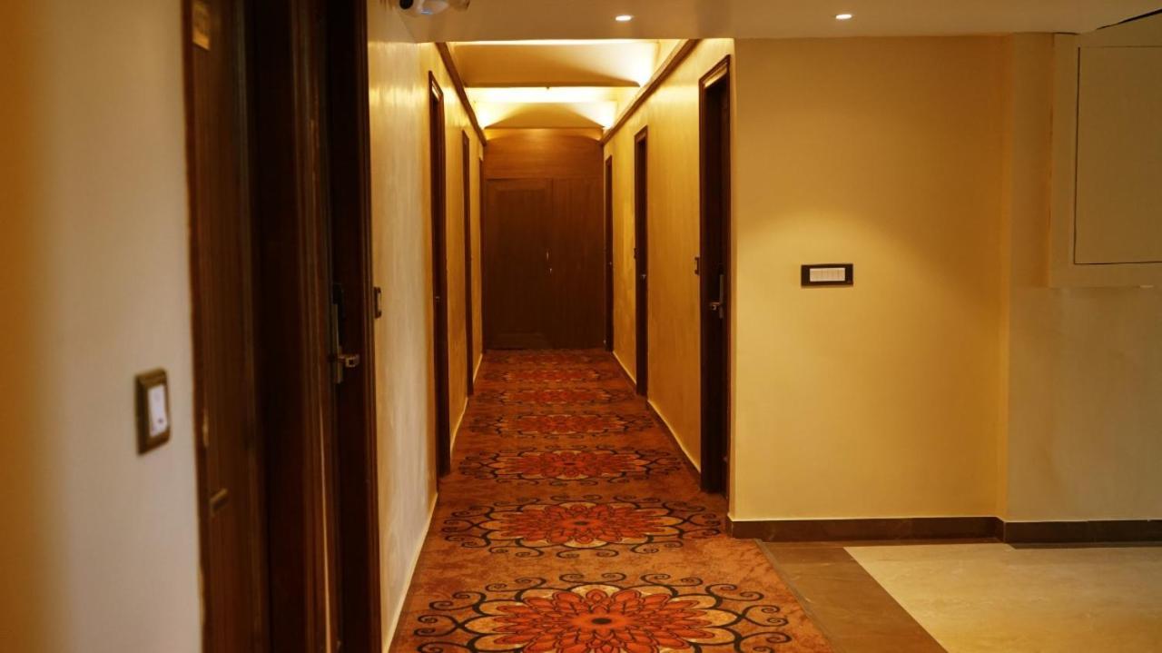 Hotel Sukh Mehal Jalandhar Bagian luar foto